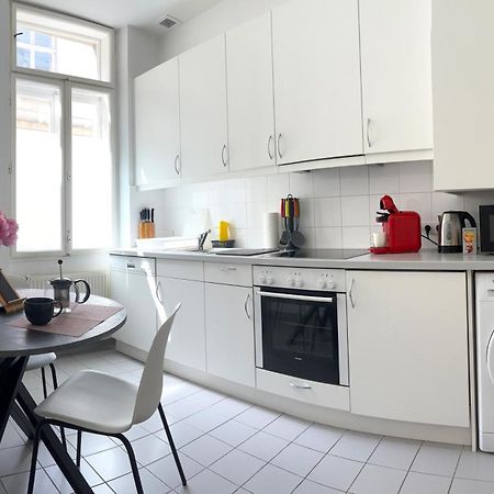 Central Mariahilfer Apartment 5 Min To The Schoenbrunn Palace And City Shopping Center Wina Bagian luar foto
