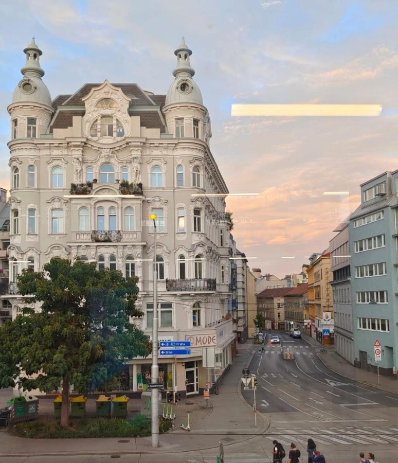 Central Mariahilfer Apartment 5 Min To The Schoenbrunn Palace And City Shopping Center Wina Bagian luar foto