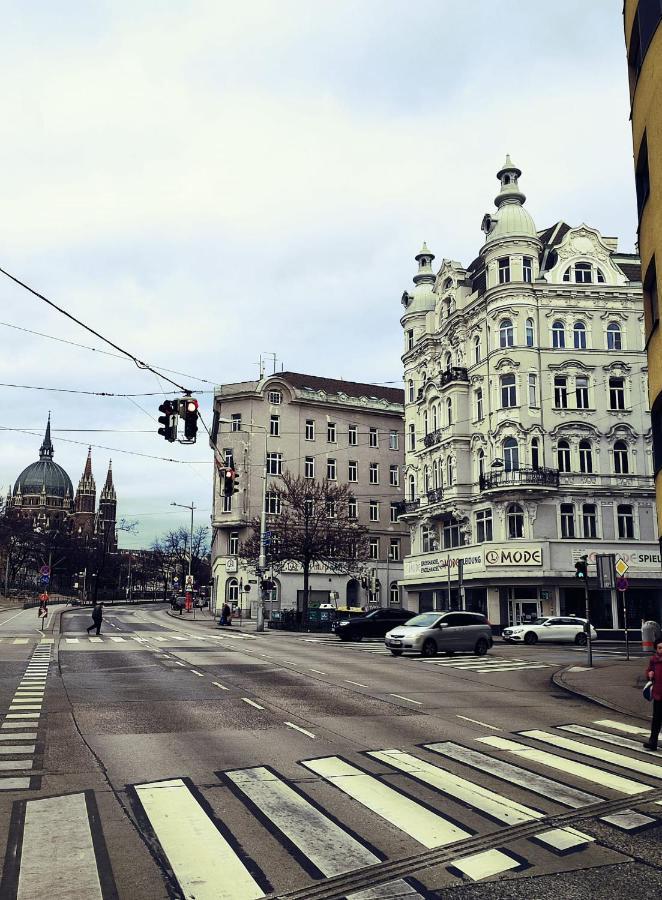 Central Mariahilfer Apartment 5 Min To The Schoenbrunn Palace And City Shopping Center Wina Bagian luar foto
