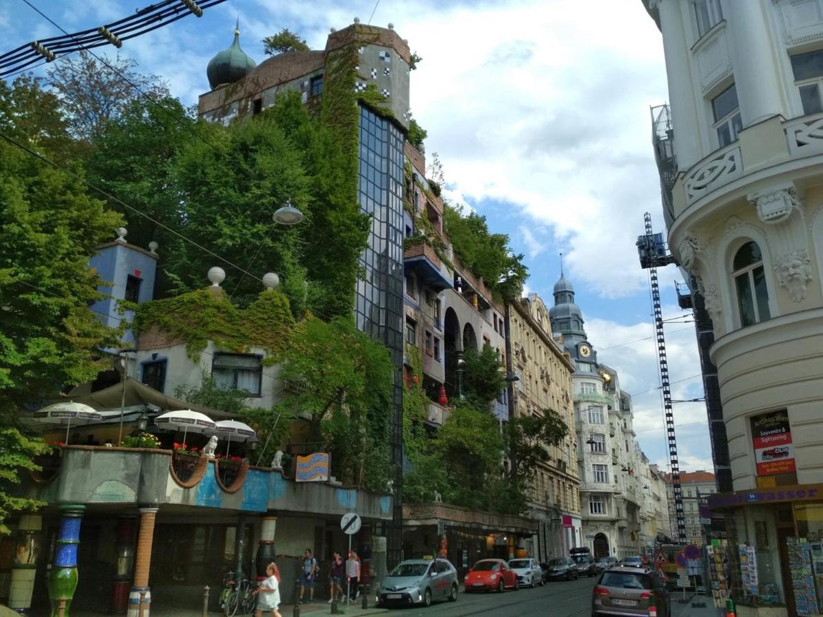 Central Mariahilfer Apartment 5 Min To The Schoenbrunn Palace And City Shopping Center Wina Bagian luar foto