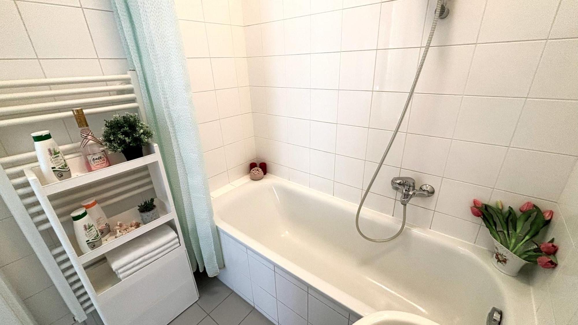 Central Mariahilfer Apartment 5 Min To The Schoenbrunn Palace And City Shopping Center Wina Bagian luar foto
