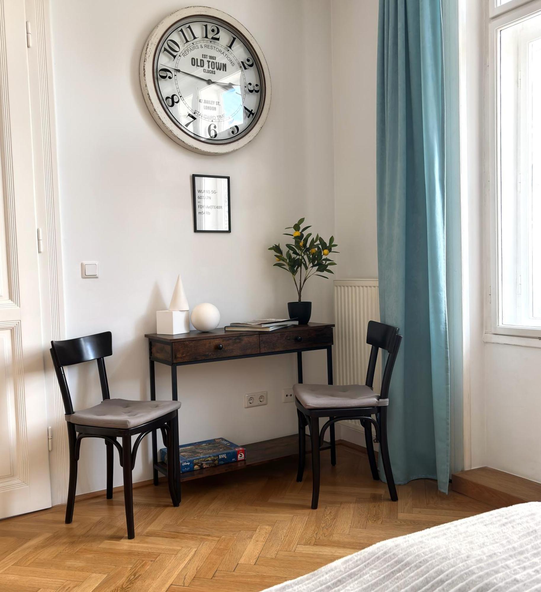 Central Mariahilfer Apartment 5 Min To The Schoenbrunn Palace And City Shopping Center Wina Bagian luar foto